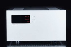 Soulution�A�f���A�����m�\���̍ŏ�ʃX�e���I�p���[�A���v�u711�v�B650���~