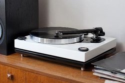 ROKSAN�uXERXES�V���[�Y�v�����{�����B�ŐV���f����7��10������