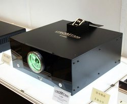 �����`�I�[�f�B�I�V���E��STROMTANK�ŐV���f���uS 1000�v�A�W�A����I�^�o�[�`�����A�[�X���ڃ��f����