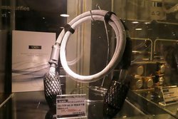 �����`�I�[�f�B�I�V���E�������A�N�Z�T���[���v�A�D�]�̓��{���P�[�u���u�[�X�����|