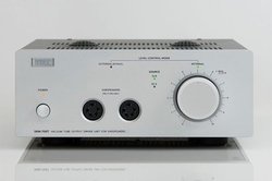 �X�^�b�N�X�A�Ód�^�w�b�h�z���p�A���v�Ƀn�C�G���h���f���uSRM-700�v�B�^��ǁ^�����̂�2���f��