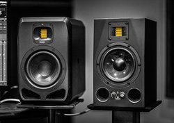 ADAM AUDIO�̃X�s�[�J�[�uA7X�v�uS2V�v����ʉ��i�ōw���ł���L�����y�[���B12/31���܂�