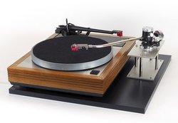 �N���C�i�A�u�g�[���A�[���}�E���g�V�X�e���v�������11��9���ɊJ��