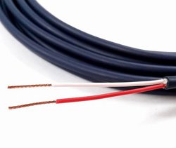 JFSounds�A���}�O�l�V�E�����̐c�̗p�X�s�[�J�[�P�[�u���uMS205C�v�B�_����ߎ��񂵂₷��