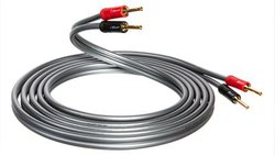 QED�A�P�[�u���Ԃ̋�C�ʂ𑝂₷�V�Z�p�gAir Gap�h�̗p�̃X�s�[�J�[�P�[�u���uXT40i�v