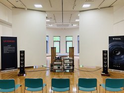 ���͌Ό𗬃Z���^�[�ɂāu�n�C���]�E�R���T�[�g�v�J�ÁB"���̗ǂ��z�[���h�ł̘^��������DSD���^��ǃA���v��