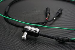 �u���X�I�[�f�B�I�A�Ǝ��J�����ނ��̗p�����t�H�m�P�[�u���uYATONO Phono�P�[�u���v