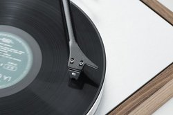 Pro-Ject�A�����U�\���|���A�~�h�{�f�BMC�J�[�g���b�W�ȂǃI�[�f�B�I�A�N�Z�T���[6���i