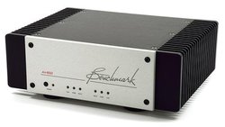 Benchmark Media Systems�A�uTHX-AAA�e�N�m���W�[�v�̗p�̃p���[�A���v�uAHB2�v�^�w�b�h�z���A���v�uHPA4�v