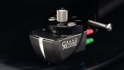 DS Audio�A��3����ɐi���������J�[�g���b�W�uGrand Master�v
