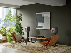 KEF�A�uLS50 Wireless II�v�����̌����Ӊ��Ɠd�ŊJ��