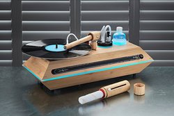 �p�uVERTERE�v�uKEITH MONKS�v�ƍ��`�uEdiscreation�v�̃I�[�f�B�I3�u�����h�����{�㗤