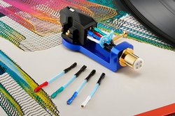 �]�m�g�[���A5��n�C�u���b�h���̗̍p�̃��[�h���C���[�uGrandio LW-1�v