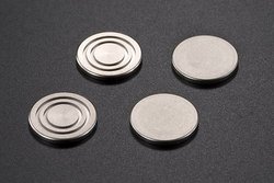 AET�A�\��t���鐧�U�A�C�e���^AC�P�[�u���^�G�[�W���OCD��3������蔭��