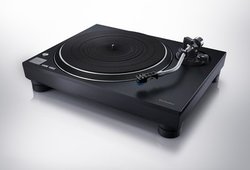 �e�N�j�N�X�A�G���g���[�N���X�̃A�i���O�v���[���[�uSL-100C�v�C�O���\