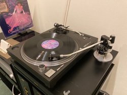 KRYNA�A�A�i���O�v���[���[���_�u���A�[�����ł���uKRYNA Mount System�v�B�V���[�g�A�[���ɂ��Ή�