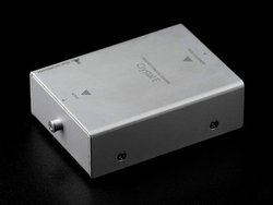 ���鐸�H�A���z�A�[�X�uCrystal E�v�Ɋ�����2�Z�b�g���f��