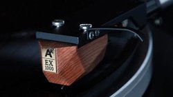 �A�i���O�����b�N�X�A����2000�N�ȏ�̉��v���ނ�p����MC�J�[�g���b�W�uEX1000�v