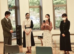 ���b�N�X�}���z�[���ɂāA�s�A�m�R���N�[����܎҂̉��t�DSD��������J��