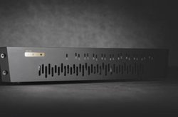 SOtM�A�l�b�g���[�N�X�C�b�`�usNH-10G�v�ɉ��������������ʎd�l���f��