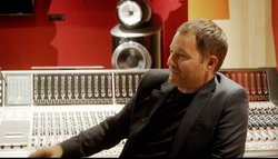 B&W�A�u800 D4�V���[�Y�v�f�r���[�L�O�I�����C���C�x���g�B�A�r�[���[�h�E�X�^�W�I����