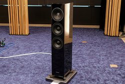 �e�N�j�N�X�A�V�������j�b�g���ڂ̃t���A�^�X�s�[�J�[�uSB-G90M2�v�B�d�S�}�E���g�\�����i��