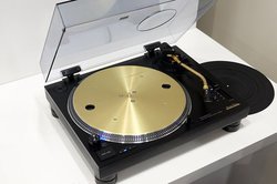 �e�N�j�N�X�A�^�[���e�[�u���uSL-1200GAE�v�Ɏ󒍌���u���b�N���f��