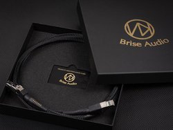 BriseAudio�A�l�b�g�I�[�f�B�I�pLAN�P�[�u���uYATONO-LAN�v�B�Ǝ����ނȂǍ̗p