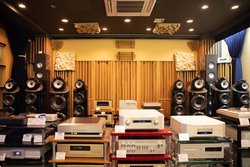 B&W�u800 D4�V���[�Y�v�A�g�����ő��h��r�������O�ꃌ�|�[�g�I