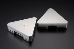 �I�[�f�B�I�p�C���V�����[�^�[�uWELLDELTA�v�ɁA�A���~���o���́uBasilis�v���V�o��