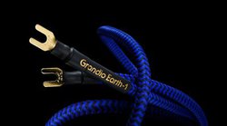 �]�m�g�[���A���Џ��̃A�[�X�P�[�u���uGrandio Earth-1�v�B���̂�5��̑f�ނ�Ǝ�������Ŕz��