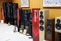 ��TIAS���f�B�i�E�f�B�I�V���i����Ď����^AUDEL�́g�͂����ăz���z���h�X�s�[�J�[�^EAR�E�̃e�B�����Ō�̃A���v