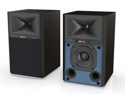 ��CES��JBL�A�g�X�^�W�I���j�^�[�h�V���[�Y���̃A�N�e�B�u�X�s�[�J�[�u4305P�v