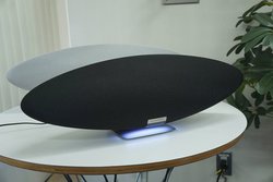 B&W�A��̌^���C�����X�X�s�[�J�[�uZeppelin�v�V���f���BAlexa�Ή��^�e��X�g���[�~���O�Đ���