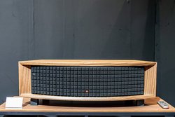 JBL�A�e���r�Ƃ��ڑ��\��HDMI�Ή��I�[���C�������V�X�e���uL75ms�v�B�n��75���N�L�O���f����3�e