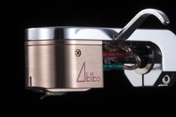 IKEDA�A�`�^���x�[�X�Ƀs���N�S�[���h�d�グ��MC�J�[�g���b�W�uAKIKO�v