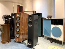 �T�E���h�N���G�C�g�AVERTERE�̃A�i���O�v���[���[��MARTEN�̃X�s�[�J�[�����Ԍ���œW�J��