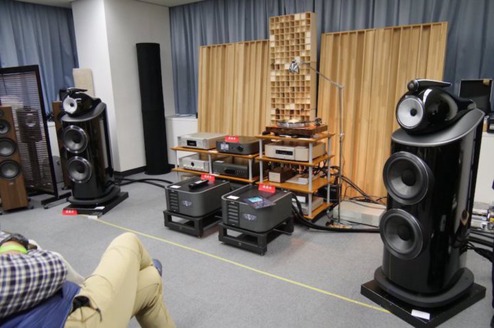 ��5��u�k���I�[�f�B�I�V���E�v���|�[�g�B3�N�Ԃ�̊J�ÂɔM�S�ȃt�@�����W��