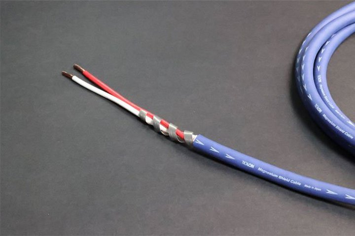 �e�B�O�����A�Ǝ����U�Z�p�𓊓������X�s�[�J�[�P�[�u���uMS-DR20SP�v