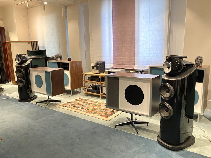 �T�E���h�N���G�C�g�AB&W�́u804 D4�v��6/16-19�̊��Ԍ���œW���B�u803 D4�v�Ƃ̒�����ׂ�