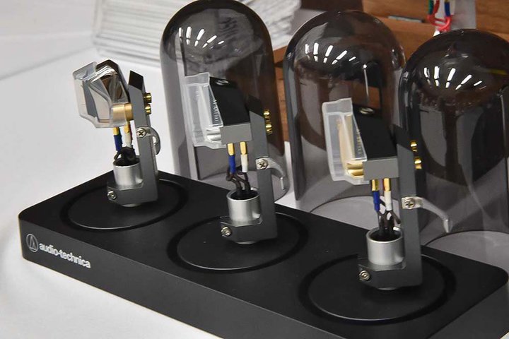 ��OTOTEN���I�[�f�B�I�e�N�j�J�uAT-ART20�v�ȂǃA�i���O���S�̎����f�����e�Ђ����{