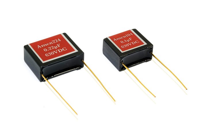 �A���g�����X�A�I�[�f�B�I�p�t�B�����E�R���f���T�[�uAMCN�v�B�����ɗD���A���~���^���C�Y�h�E�|���v���s�����t�B�����̗p