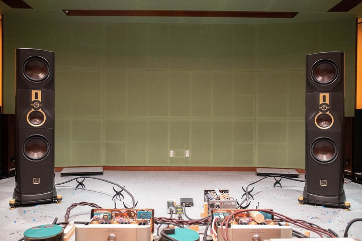 DALI�A�g���ׂĂ��V�J���h��5�h���C�o�[���̓X�s�[�J�[�uKORE�v�B�y�A1650���~