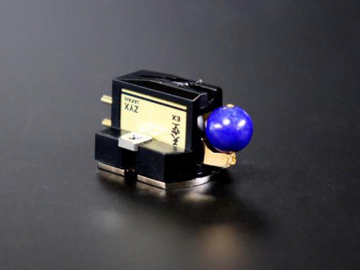 ZYX�A�u�����|�C���g�A�[�X�\���v�V���ڂ̃X�e���IMC�J�[�g���b�W�gUltimate-Exceed�V���[�Y�h8���f��