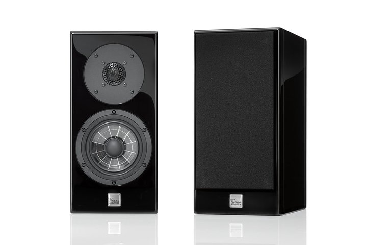 �E�B�[���A�R�[�X�e�B�N�X�A�V�X�s�[�J�[�uHAYDN SE SIGNATURE�v�B9�N�Ԃ胊�j���[�A��