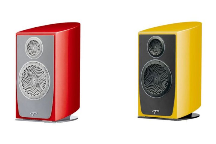 �p���_�C���A�n��40���N�L�O�̃u�b�N�V�F���t�uPERSONA B 40th Anniversary�v�B�e�F5�y�A���̌��胂�f��