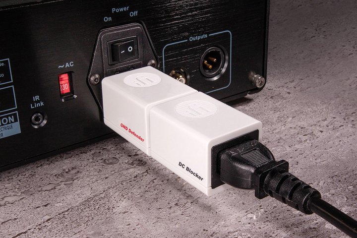 iFi audio�A�n���m�C�Y�}���̓d���A�N�Z�T���[�uGND Defender�v�uDC Blocker�v