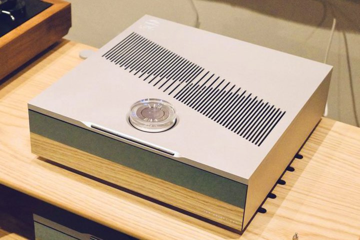 �T�E���h�N���G�C�g�ALINN�ŐV�l�b�g���[�N�v���[���[�uSELEKT DSM-EOA�v��W���J�n