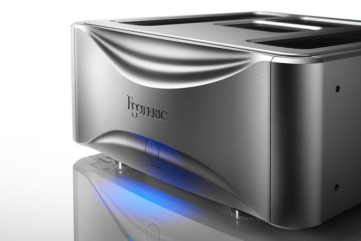 �G�\�e���b�N�A�X�e���I�p���[�A���v�̐V�t���O�V�b�v�uGrandioso S1X�v�B�uM1X�v�̐݌v�ƃT�E���h�𓥏P