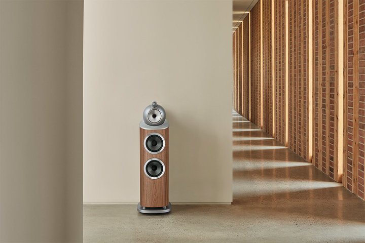 Bowers & Wilkins�A���O�W���A���[�Ȋ��Ԍ���t�F�A��Z�{�؂ƐV�h�̈ɐ��O�ŊJ��